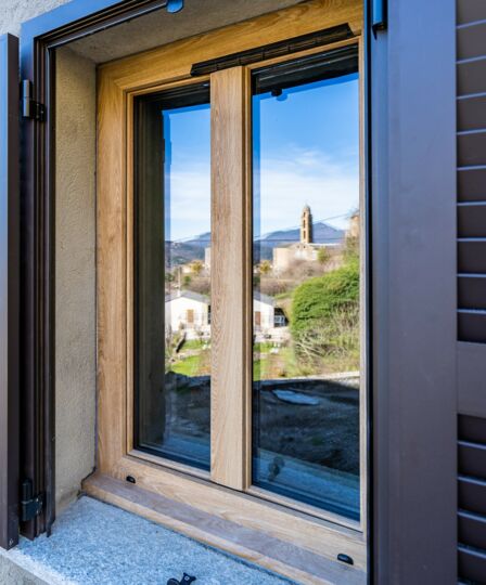 Optez pour la perfection avec des fenêtres sur mesure adaptées à votre habitat